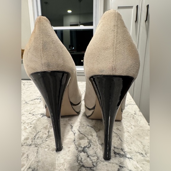 YSL Yves Saint Laurent Open Peep Toe Pumps Size 40 Animal Fur and Suede main image 9